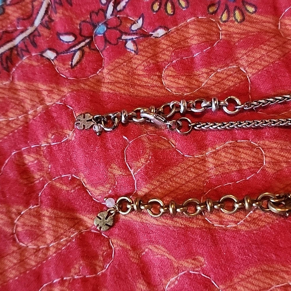 Necklaces - Picture 3 of 5